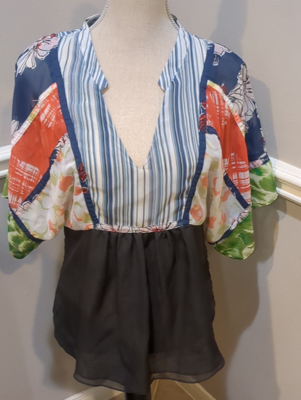 One September Boho Women’s Multi-Color V-Neck Mixed-Print Blouse